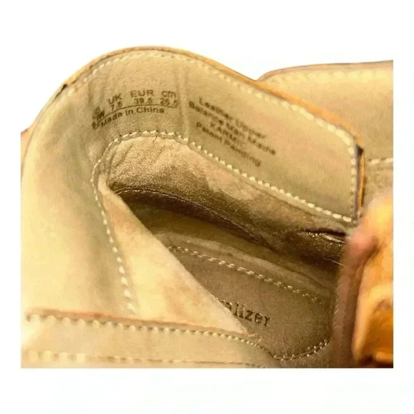 Naturalizer KARMIC Women’s Boots, SZ 9.5 W US Tan Leather pre-loved beautiful! - Picture 4 of 10